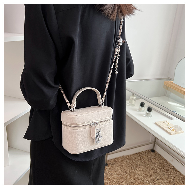 Free shipping new designer Shoulder totes Bags womans ladies flap lady fashion casual Latch handbag women crossbody Underarm armpit bag