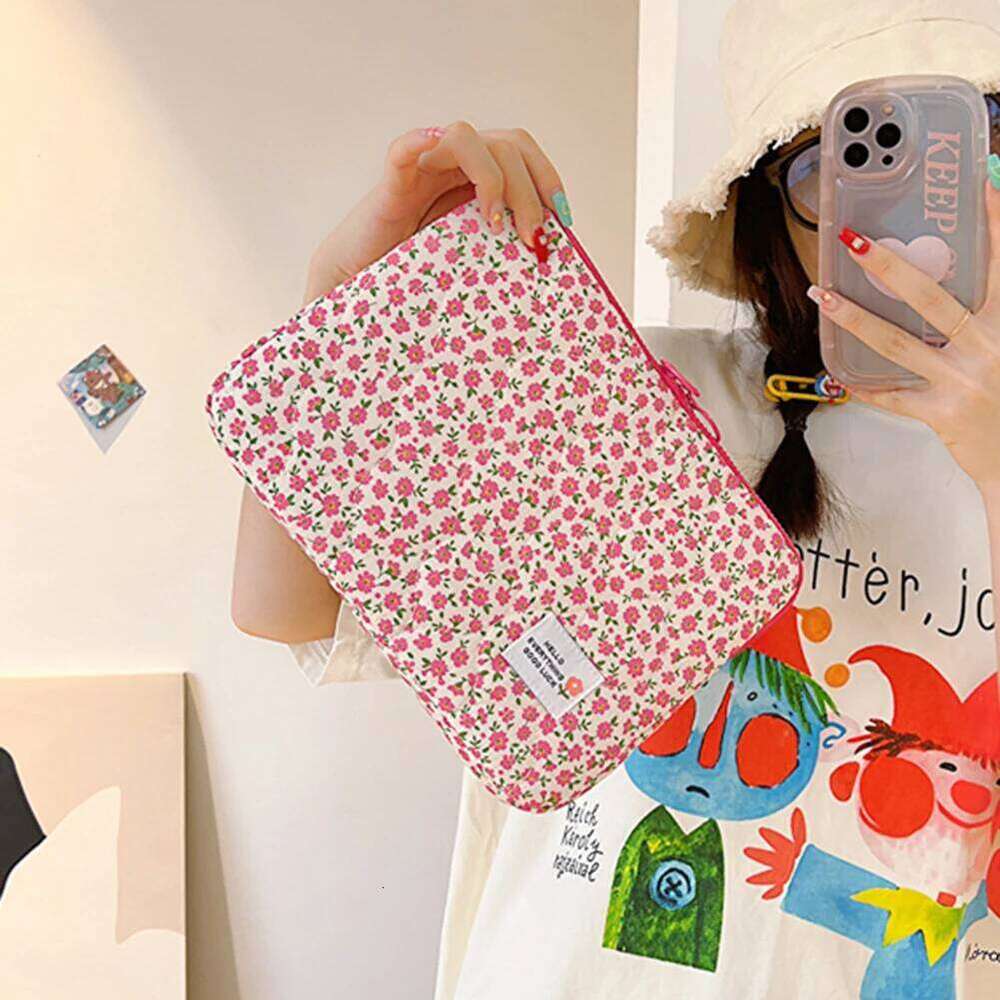 Computer Carrying Bag Protective Soft Padded Laptop Sleeve Polyester Vertical Case Fit for 14 in Notebook