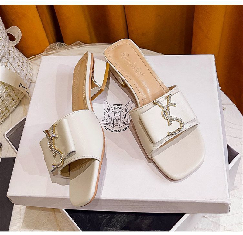 hot free shipping designer luxury Slippers 2025 new breathable and comfortable sandals Casual outdoor indoor vintage sliders