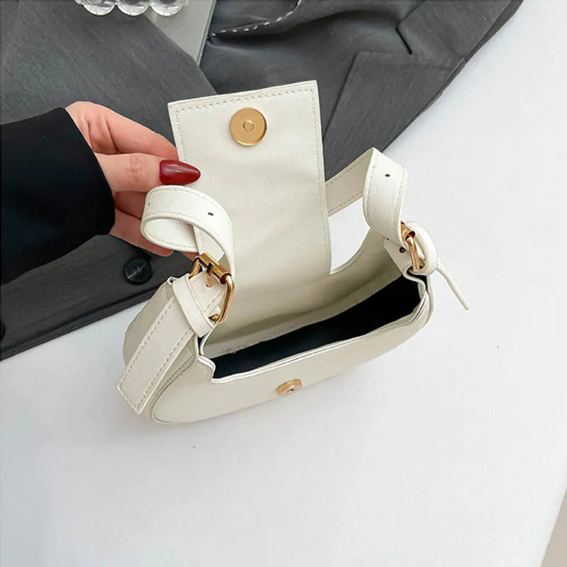 Fashion Women Tassels Shoulder Bag PU Leather Small Handbags Purses Retro Semicircle Bags Female Clutch Tote bolsas de mujer y2k 250627