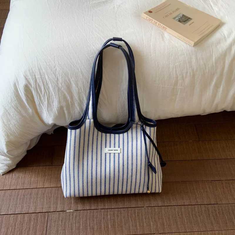 Lazy underarm bag 2025 new contrasting striped canvas bag fashionable large-capacity commuting versatile shoulder bag XJ250627