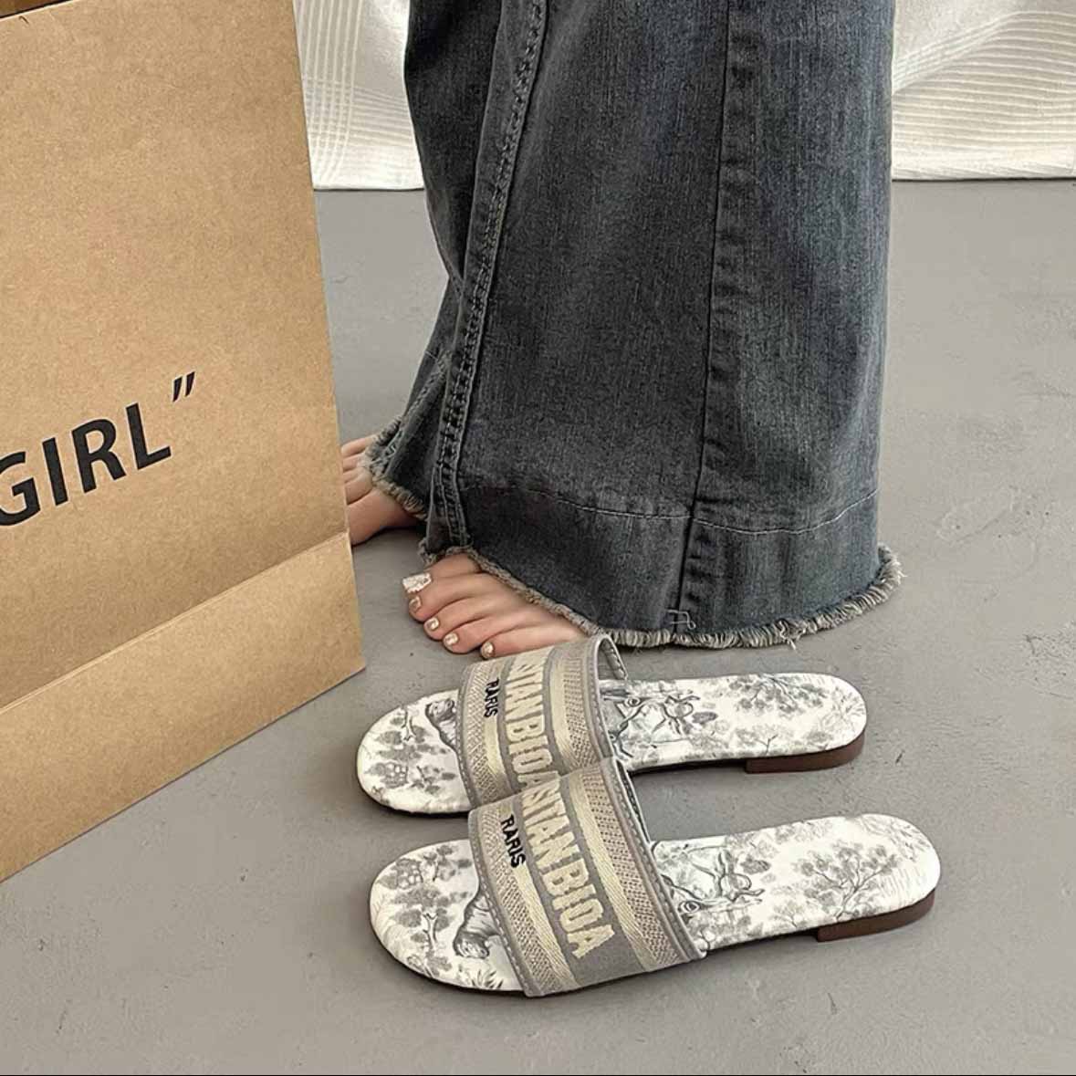hot designer slippers flat slides for womens sandals girl blue pink fashion embroidery slipper outdoor shoes size 35-42 006