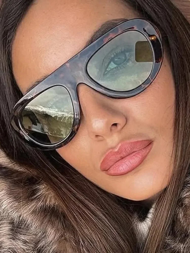 Y2K Retro Round Small Sunglasses Trendy Leopard Print Glasses Vintage Unisex Eyewear for Women Men Bold Fashion Accessories 250626