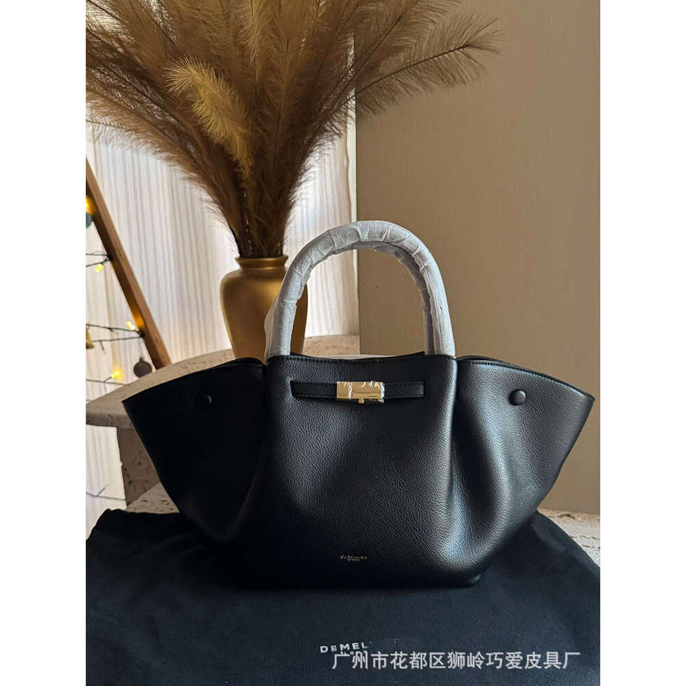 Free shipping fashion designer bag Luxury bag British Niche DeMelli Large Capacity Handbag Versatile Fashion Wing New York Bag Genuine Leather Women