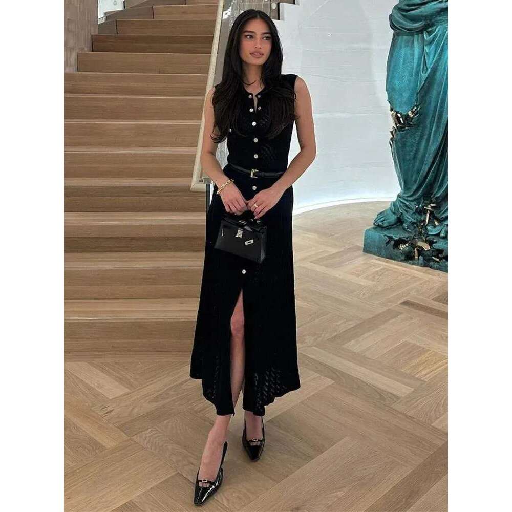 Designer Casual Dresses Sleeveless Single-Breasted Knitted Maxi Dress Women Elegant O-Neck Bodycon Long Summer Lady Street Party Robes sandro