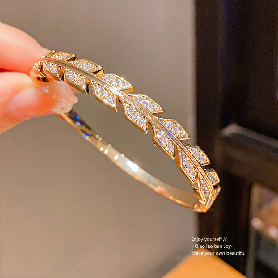 New Luxury jewelry designer bracelet Real Gold Plated Zircon Leaf Wheat Ear Niche High-end Sense Bracelet Light Fashion Personality Jewelry for Women