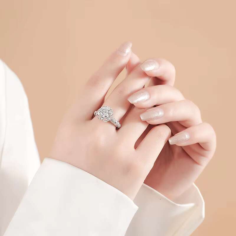 2 Karat Moissanite Female Ring S925 Sterling Silver Light Luxury Advanced Proposal Design Cross-Border for Europe and America