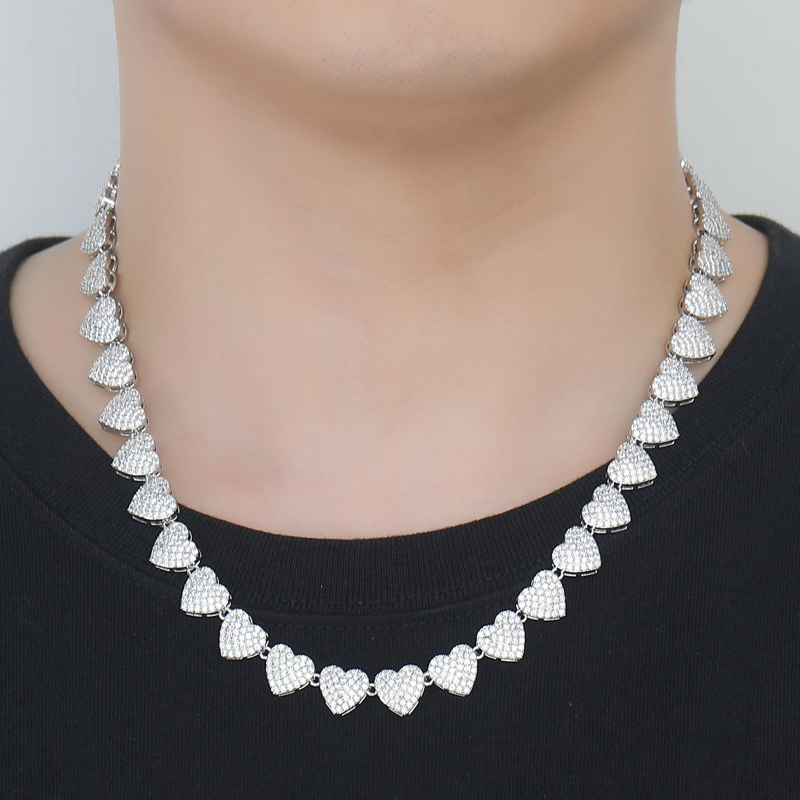 New Luxury Jewelry Hip Hop 10mm Heart Necklace Iced Out Unique Trendy Heart Collarbone Moissanite Accessory Bling Bling Necklace Pass the diamond test