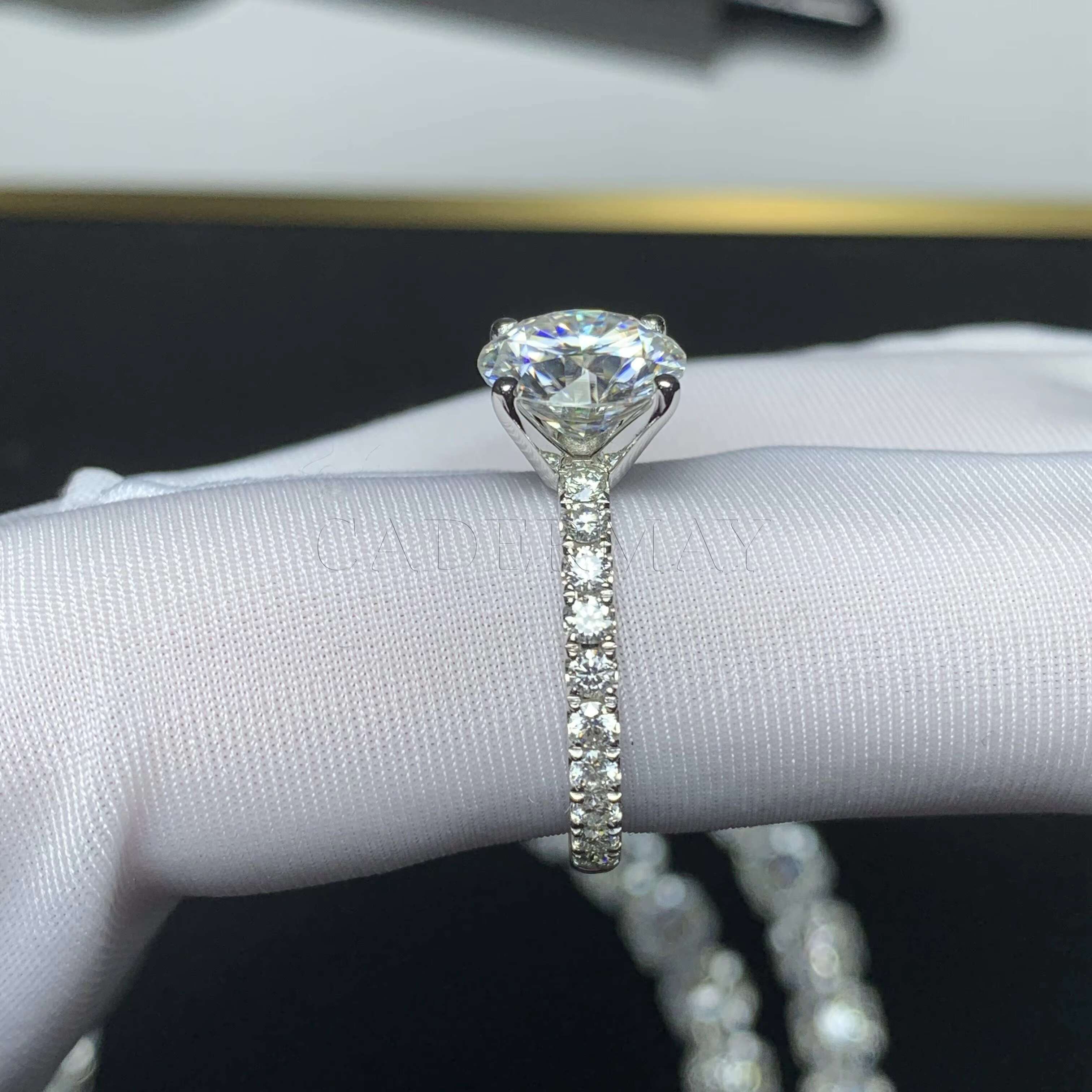 Luxury Moissanite Jewelry Round Elegant 14K Women Ring Big Rings Jewelry Women Vvs 10mm Moissanite Ring