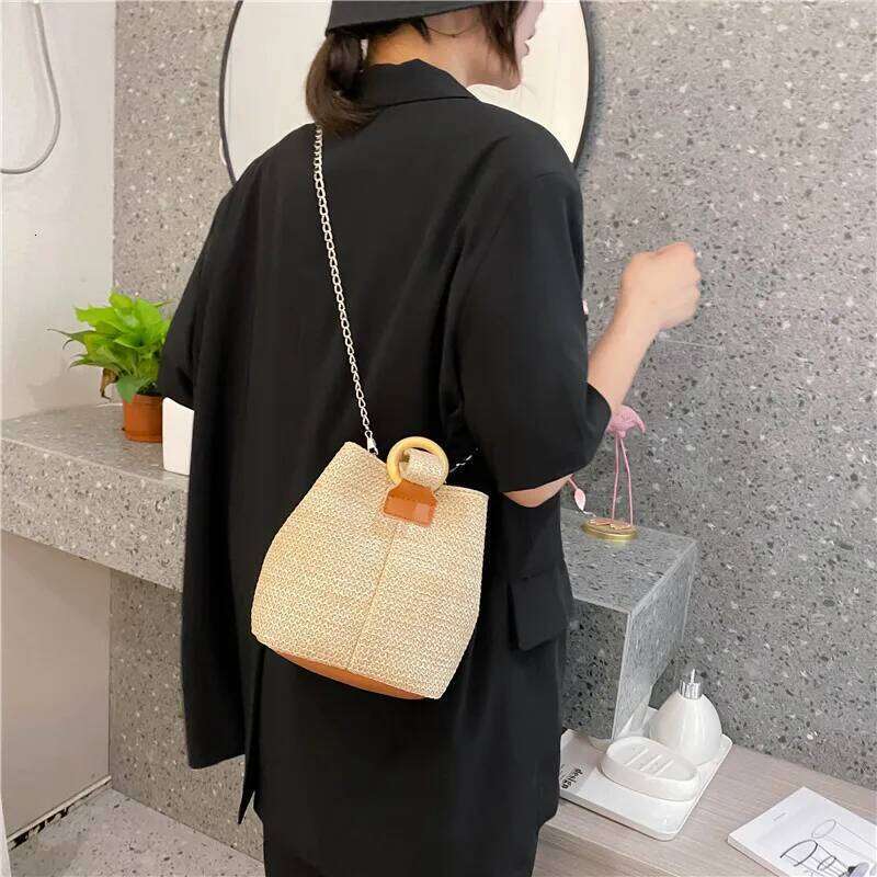2025 New Trend Crossbody Mini Bucket Small Fresh Tote Student Woven Mori Beach Straw Bag Female
