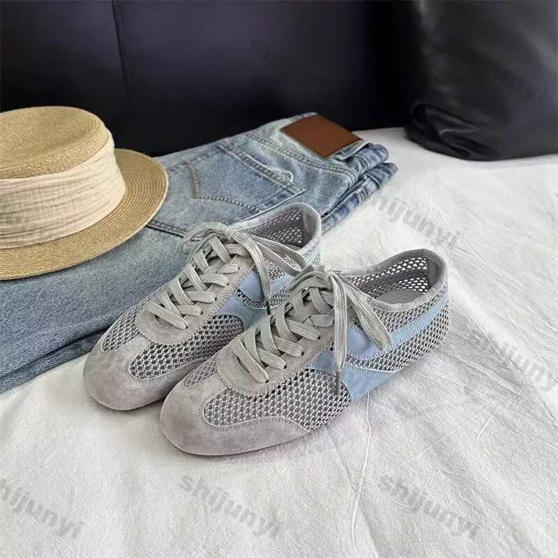 Sneakers Women 2025 Summer New Casual Sport Breathable Mesh Hollow Comfortable Vcanize Shoes Lace-up Soft Sole Flats Y250629