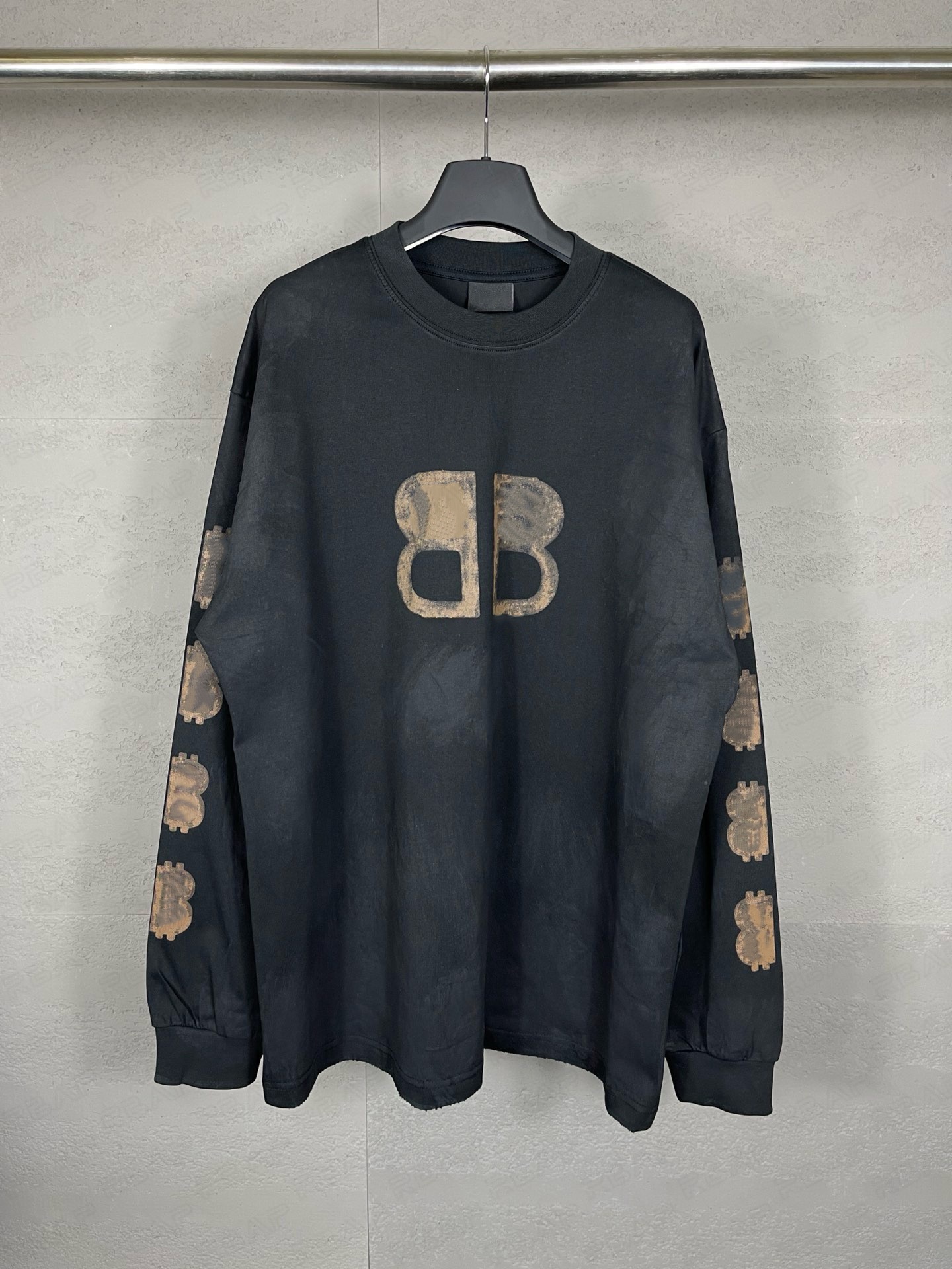 ba lenc iagaa Long sleeves shirts mens shirts Post-Apocalyptic Top | Industrial Washed Texture & Extended Sleeve Length