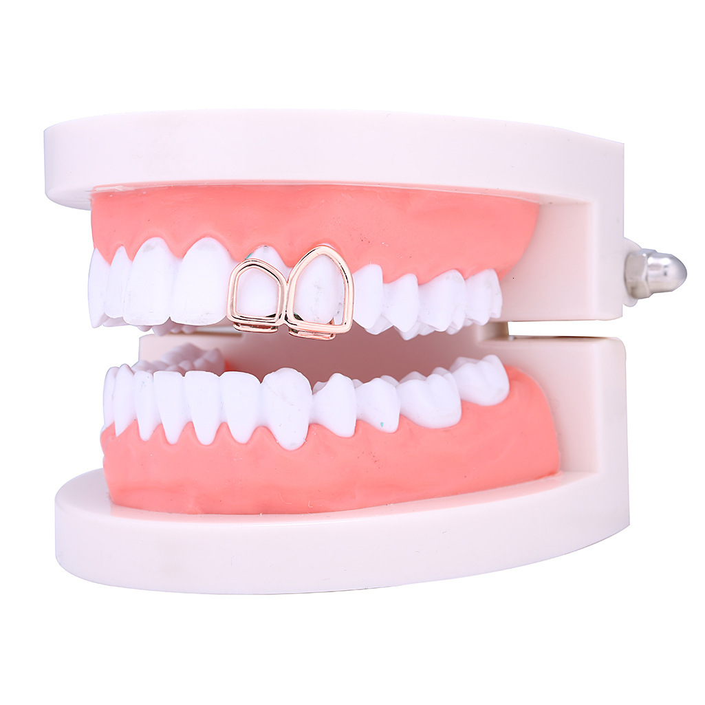 New Arrival 18K Gold Plated Hollow Pointed Fangs Hip Hop Grillz Stylish Luxury Cosplay Rapper Costume Accessories