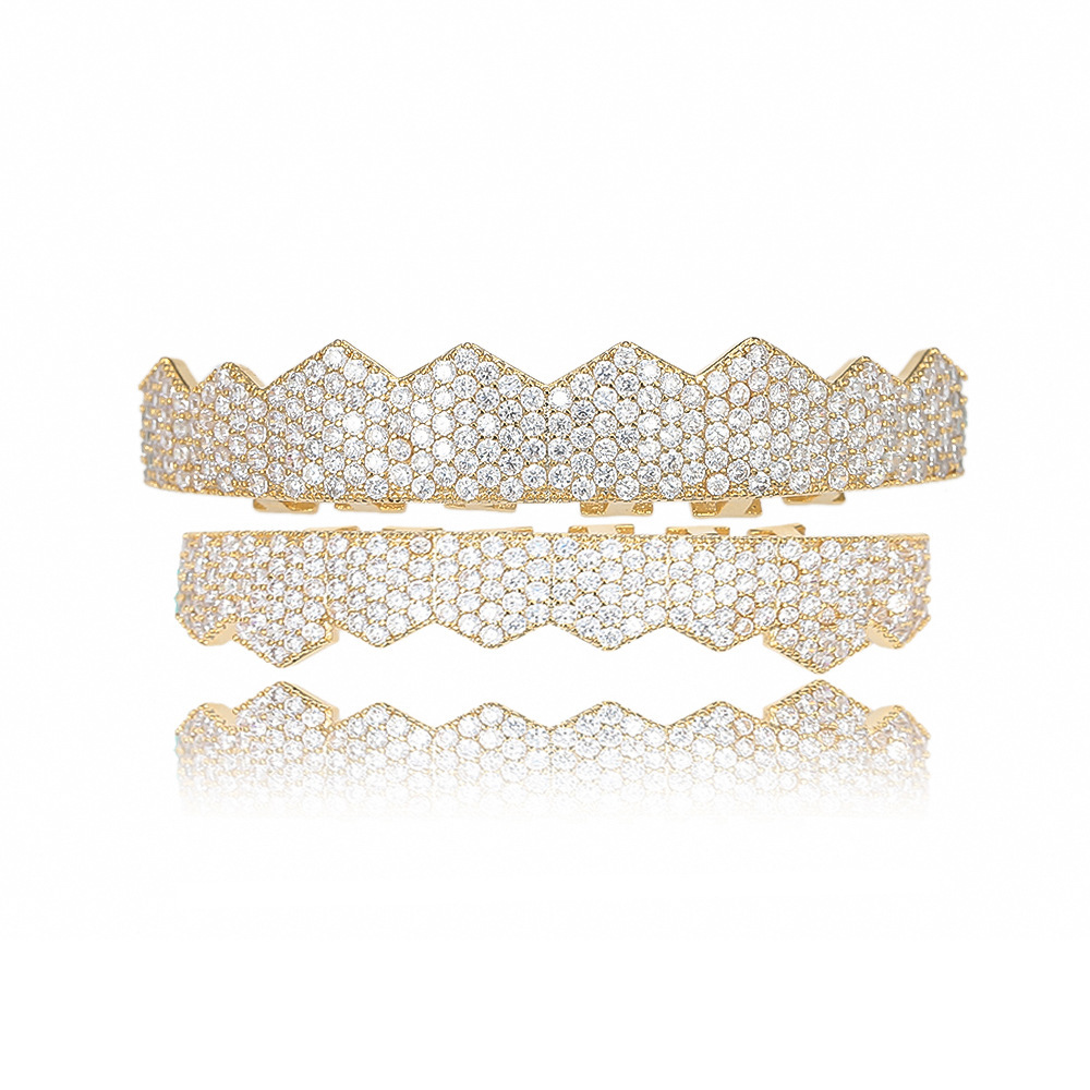 New 18K Gold Plated Iced Out 8 Tooth Diamond Grillz Hip Hop Luxury High Quality Rapper Costume Accessories