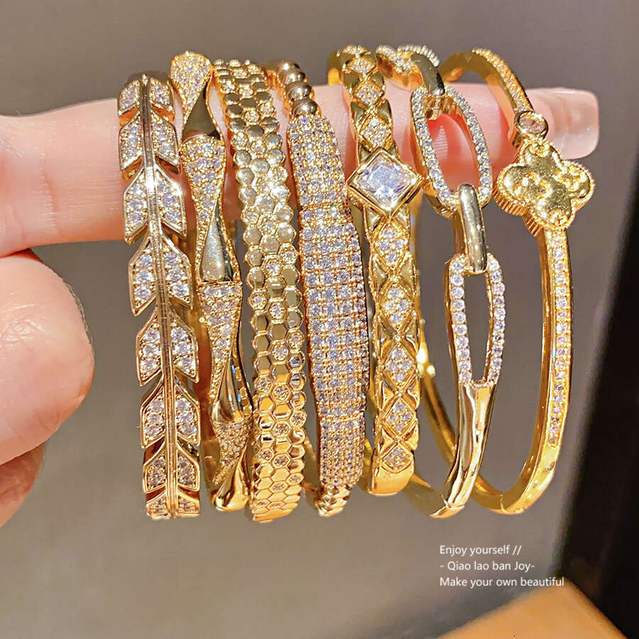 New Luxury jewelry designer bracelet Real Gold Plated Zircon Leaf Wheat Ear Niche High-end Sense Bracelet Light Fashion Personality Jewelry for Women