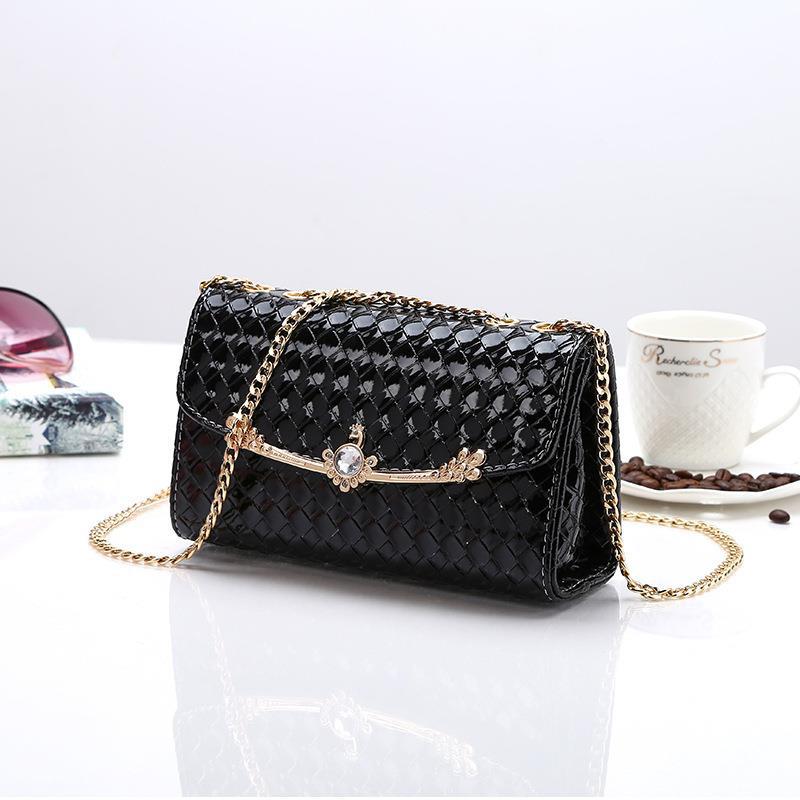 High-quality messenger bag New diamond messenger bag Small square bag Trend woven shoulder bag Women's chain bag