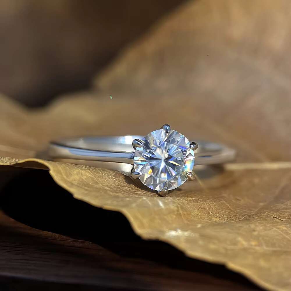 Classic 925 Sterling Silver Round Cut 6 Prongs VVS Moissanite Wedding Ring D Color 0.8CT Moissanite Engagement Rings Women GRA