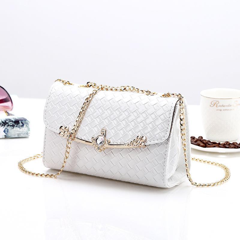 High-quality messenger bag New diamond messenger bag Small square bag Trend woven shoulder bag Women's chain bag