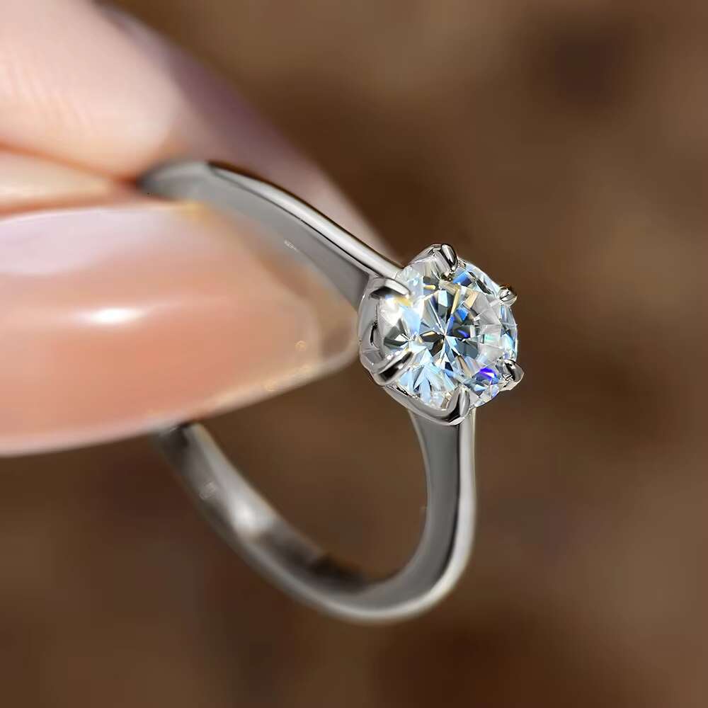 Classic 925 Sterling Silver Round Cut 6 Prongs VVS Moissanite Wedding Ring D Color 0.8CT Moissanite Engagement Rings Women GRA