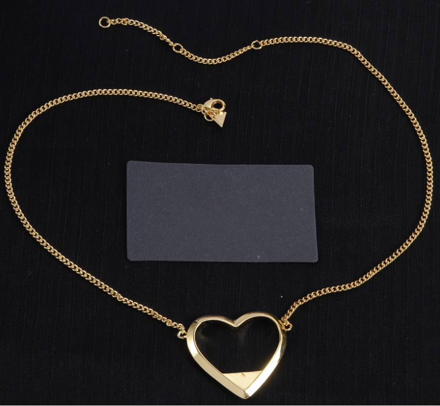 Fashionable Heart Pendant Necklace 18K Gold Silver Plated Chain Designer Letter Neckalces For Womens Wedding Jewelry Accessories Exquisite Love Gift