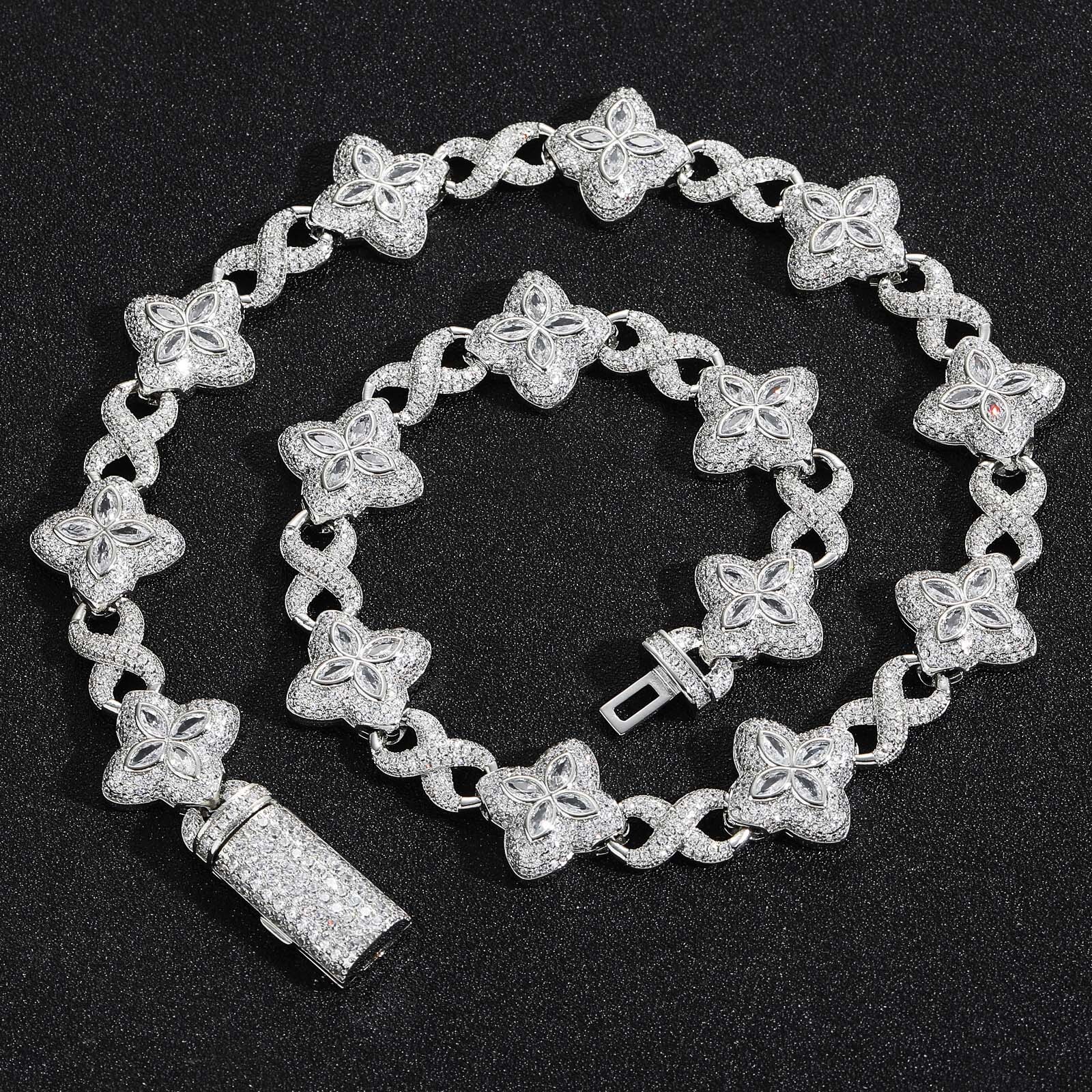 Hip Hop Infinite Clover Necklace Stylish Cool VVS Moissanite Unisex Premium Accessory Bling Bling Necklace Pass the diamond tester