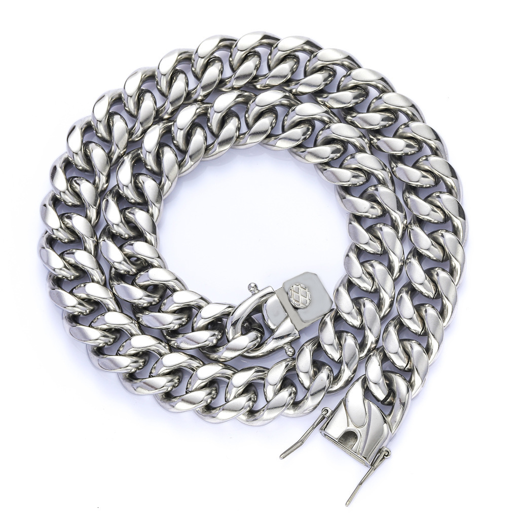 Luxury Jewelry Hip Hop High-Quality Cuban Chain Necklace Fashion Streetwear Men's Accessory Trendy Titanium Steel Short Necklace Pass the diamond