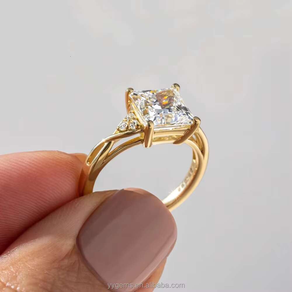 Custom Made Vintage Style 4 Prongs 3CT Princess Cut Moissanite 18K Yellow Gold Diamond Engagement Wedding Ring Women