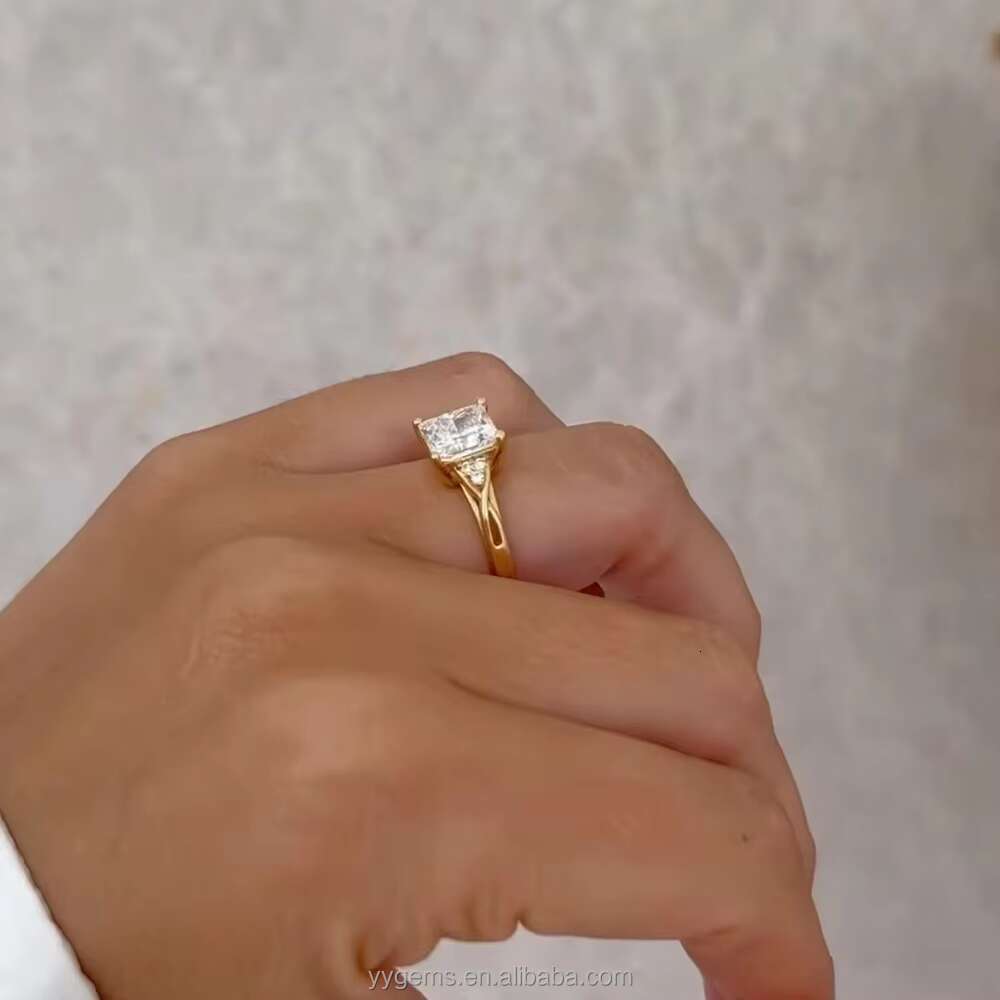 Custom Made Vintage Style 4 Prongs 3CT Princess Cut Moissanite 18K Yellow Gold Diamond Engagement Wedding Ring Women