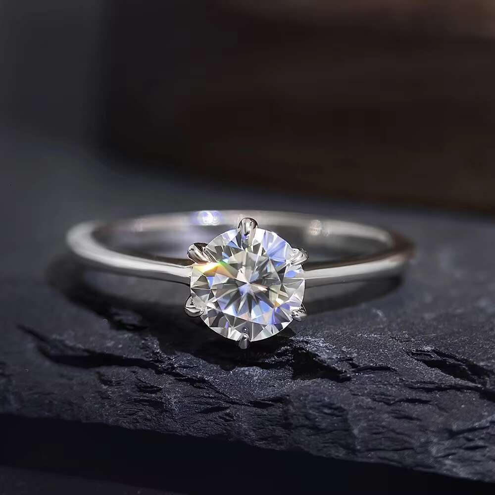 Classic 925 Sterling Silver Round Cut 6 Prongs VVS Moissanite Wedding Ring D Color 0.8CT Moissanite Engagement Rings Women GRA