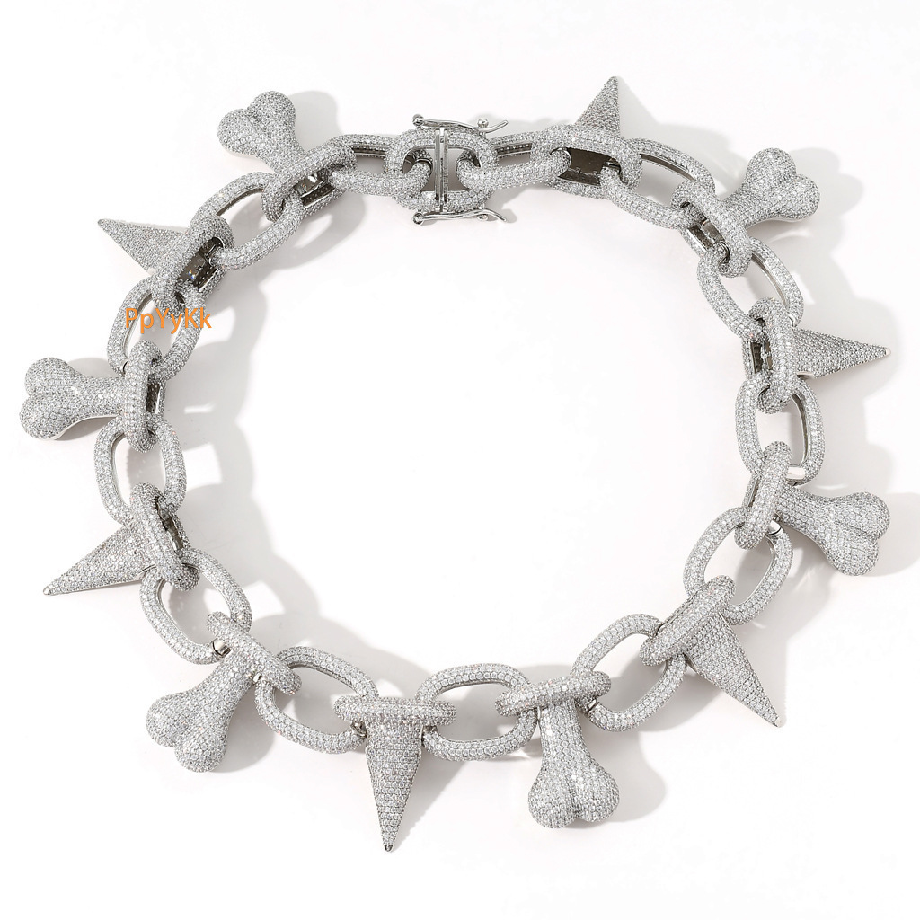 Mens Bone Spike Necklace Hip Hop Bold Exaggerated Moissanite Luxury Bling Bling Pendant Pass the diamond tester