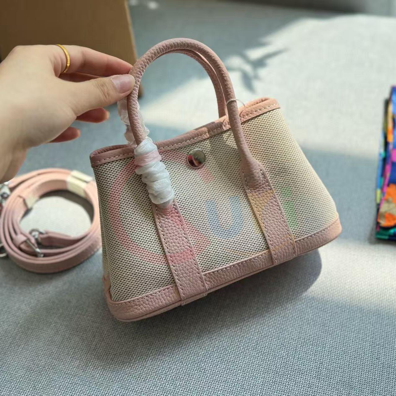 Garden Party NEO Garden 23 Silver Buckle Canvas Cowhide Garden Bag Handbag Crossbody Bag with High Luxury and French Design Elegant and Versatile