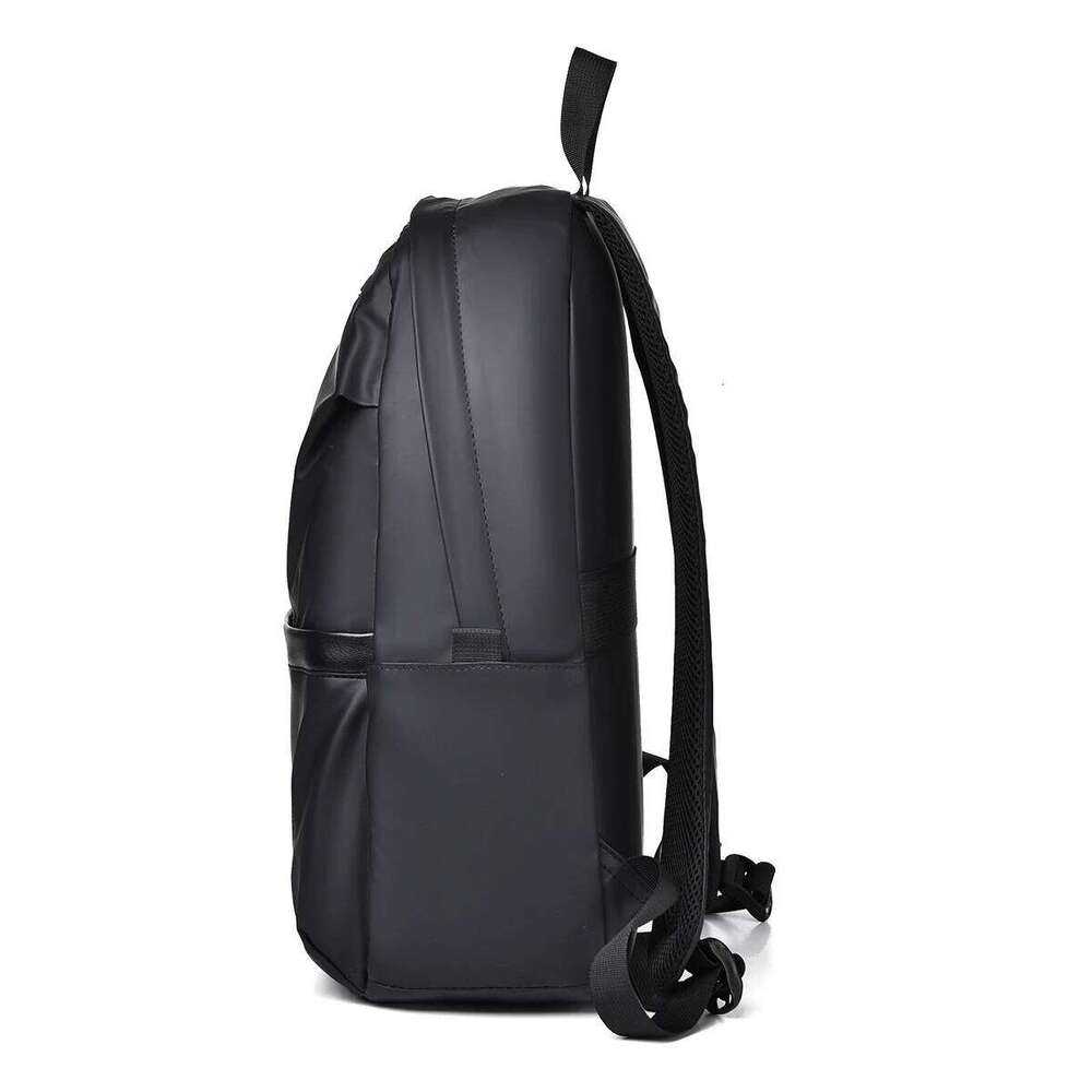 Multi functional, large capacity portable men's and women's fashionable computer bag