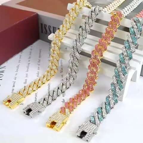 Stylish Elegant Fashion Jewelry Necklace Cuban Chain with Hip-Hop Style Hot Accessory for Men and Women