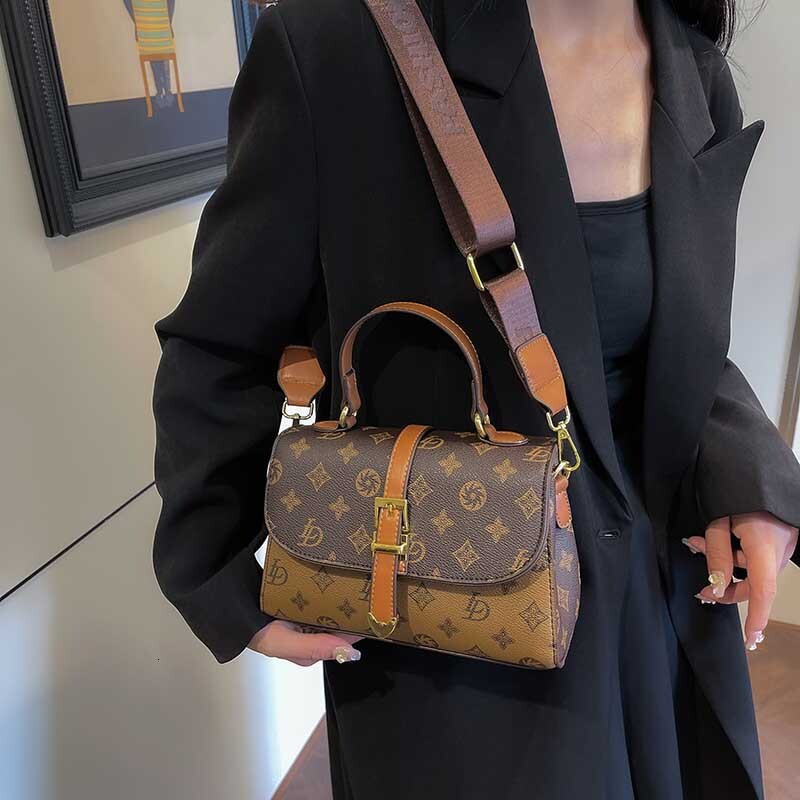 bag luxury Women's Bag Crossbody Bag Light Luxury Niche High-end Sense Women's Bag High Appearance fashion Women's Fashion Versatile St