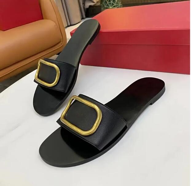 2025 New Designer Sandals Classic Fashion Women's Slippers Leather Decorative Elements Room Indoor Shoes Black Brown VLogo Signature Calfskin Flats Slide Sandals