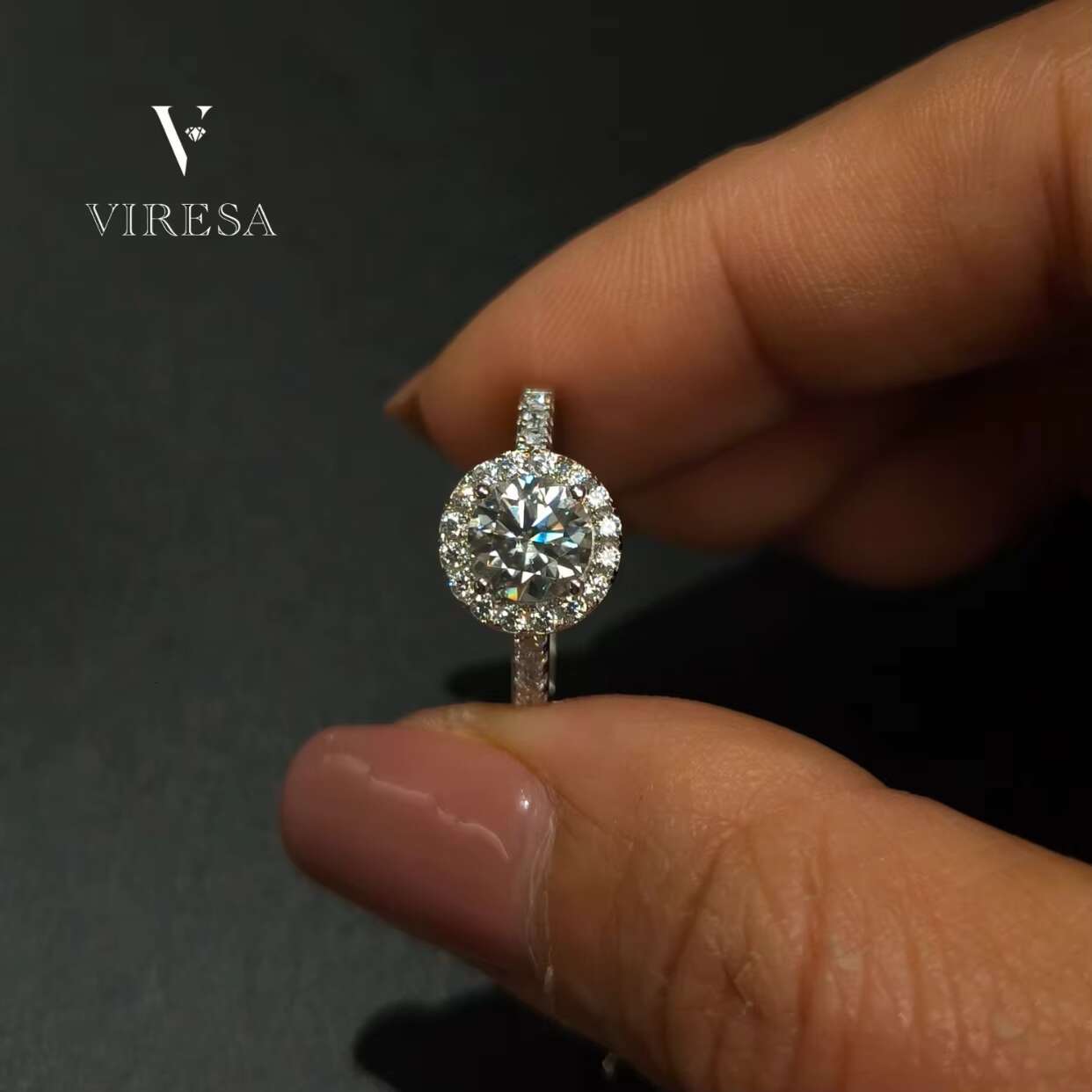 Fashionable 1CT Moissanite 2 Row Engagement Ring 925 Sterling Silver Jewelry for Women with GRA Diamond Certification