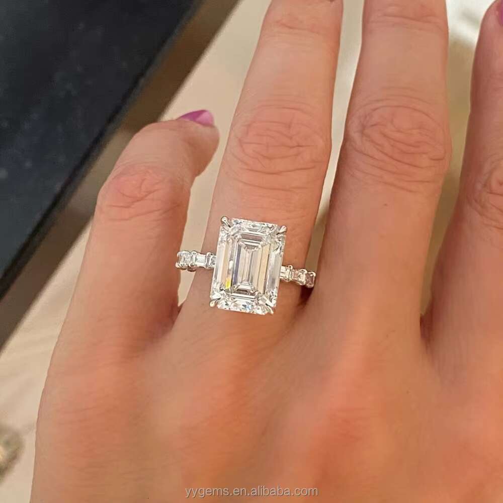 High Quality Super White 5CT Emerald Cut Moissanite 18K Solid Gold Fine Jewelry Wedding Ring Women Fine Rings