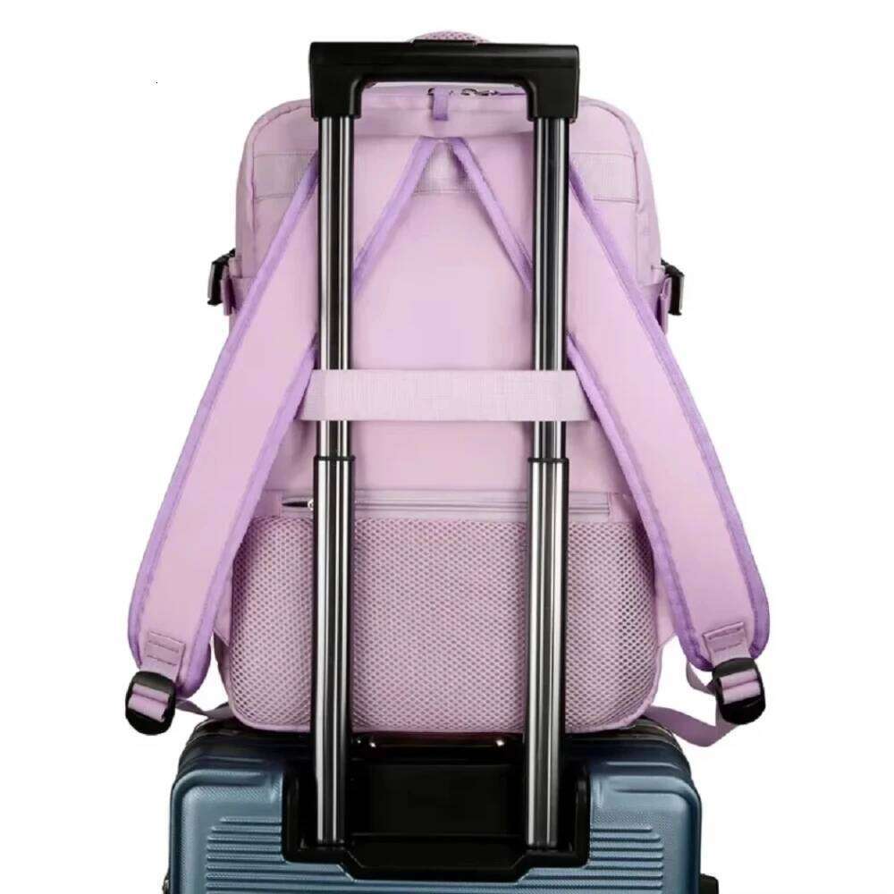 16.93-inch laptop USB charging interface wet dry separation waterproof men and women large-capacity shoulder bag