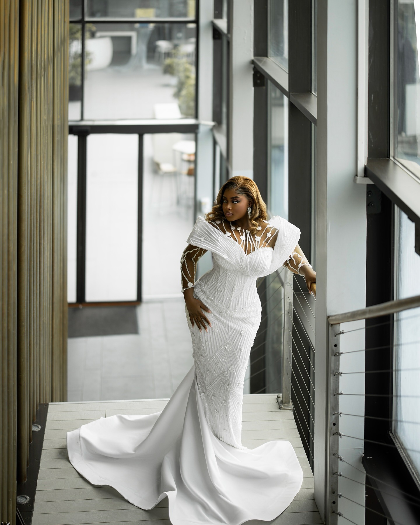 2025 Aso Ebi Plus Size White Mermaid Wedding Dress Beaded Lace Sequined Full Sleeves Vintage Bridal Gowns Dresses ZJ0667