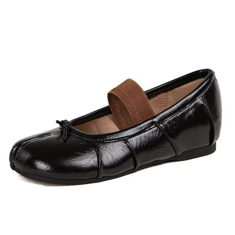 Tabi Split Toe for Women 2024 New Niche Pleated Flat Shallow Mouth Bowknot Ballet Pig Trotter Single Shoes