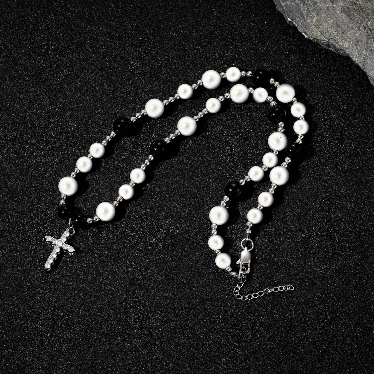 Hip Hop Black White Reflective Pearl Cross Necklace Premium ABS Pearl Men's Collarbone Chain Pass the diamond tester