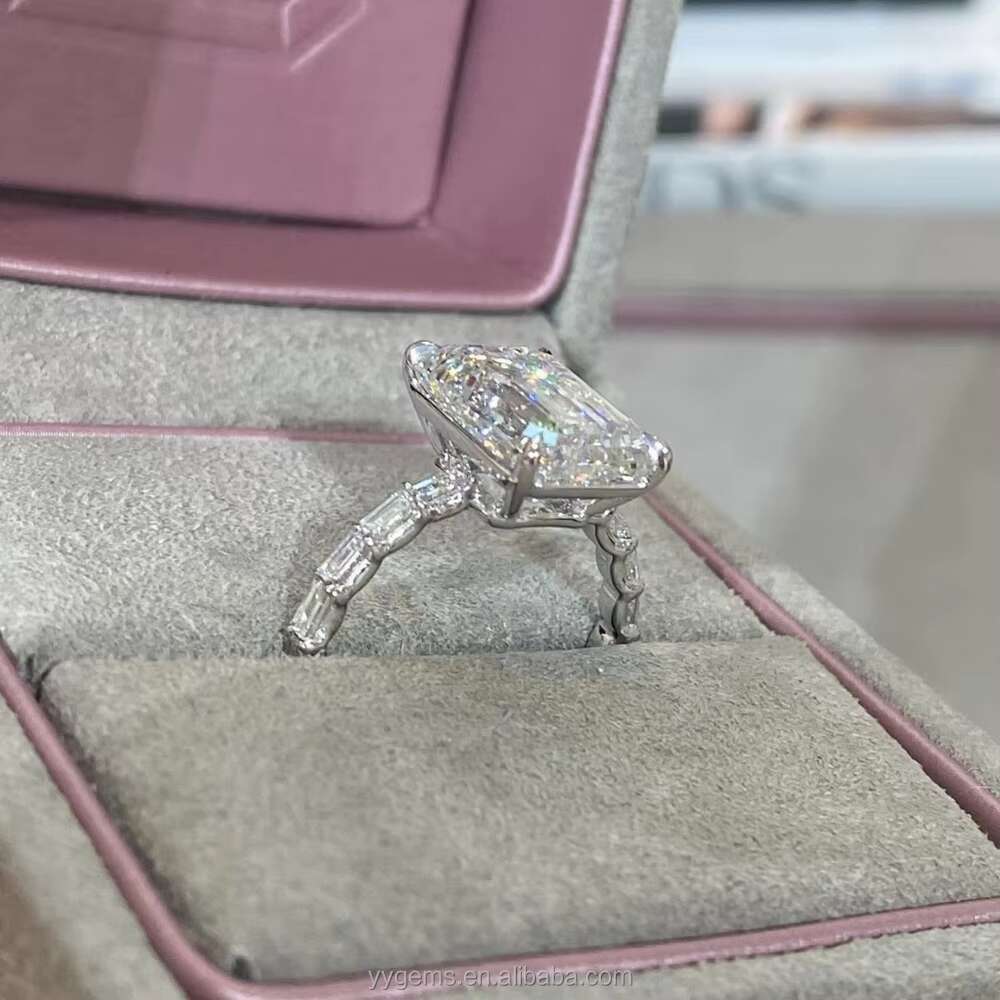 High Quality Super White 5CT Emerald Cut Moissanite 18K Solid Gold Fine Jewelry Wedding Ring Women Fine Rings