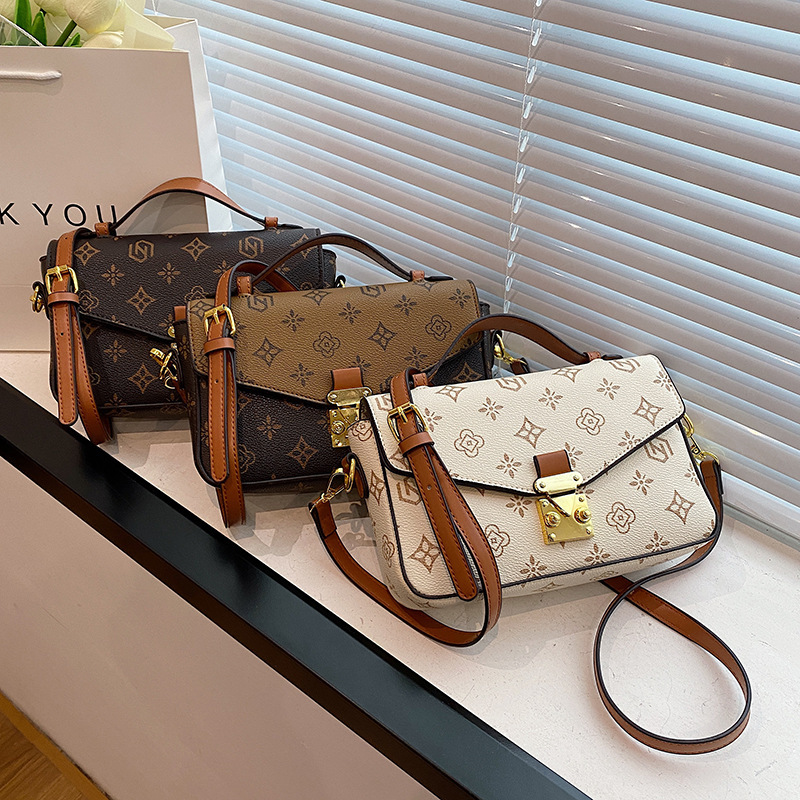 Free Shipping 2025 New Designer Bag High-end Niche Design Women's Shoulder Bag Crossbody Retro Versatile Handbag Premium Small Square Bag