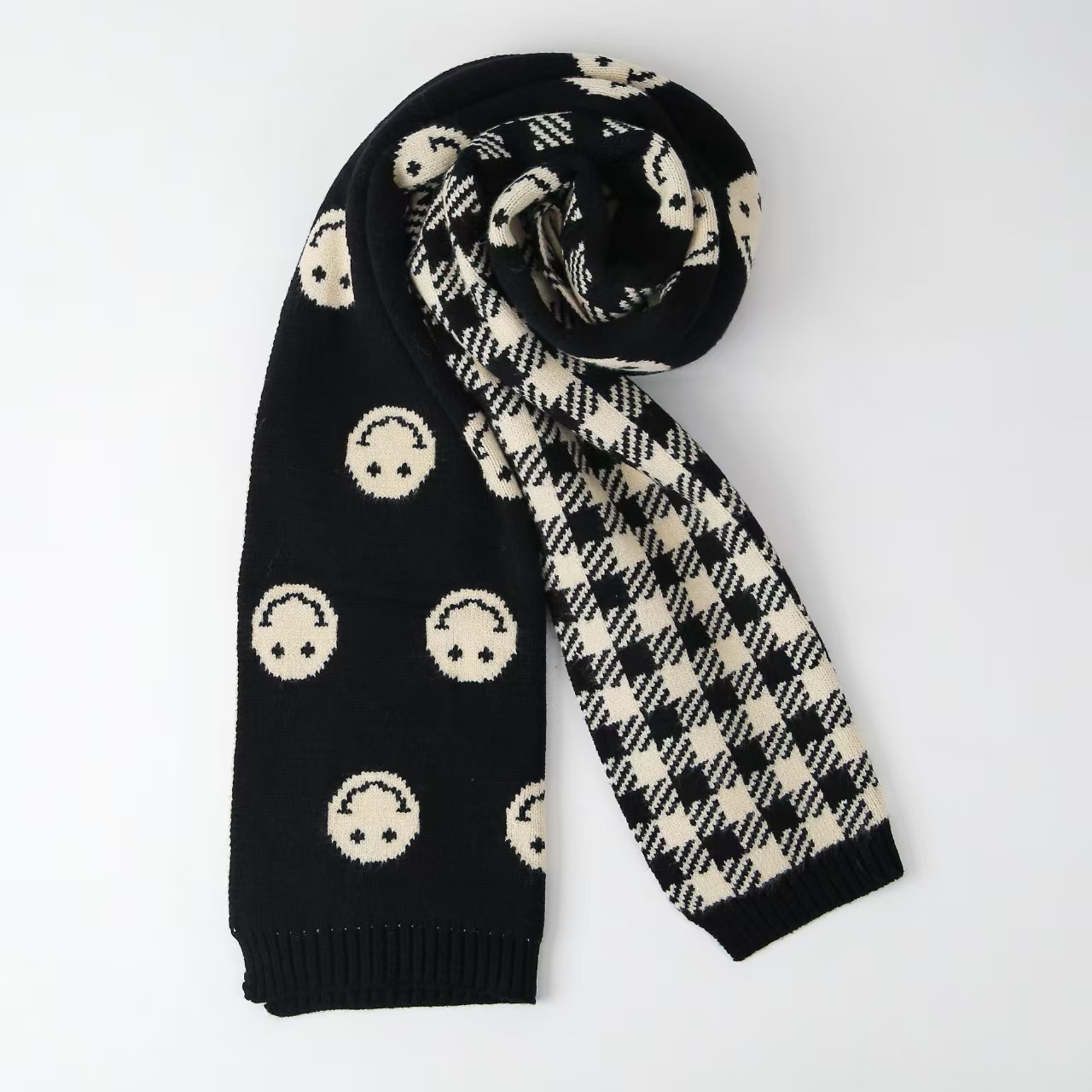 T1098 new smiley checkerboard knitted scarf Korean version of the warm plaid scarf for women in autumn and winter