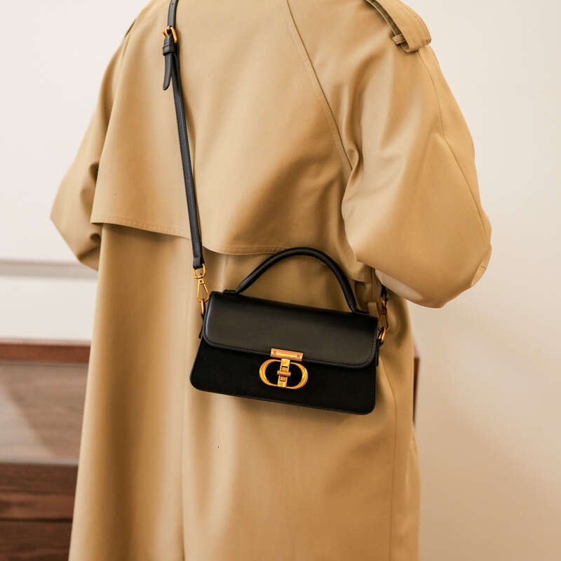 2025 New High-End Crossbody Light Luxury Single Shoulder Women's Fashion Trend Small Square Bag
