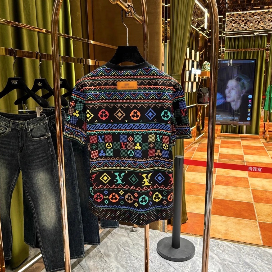 Summer's new trendy, fashionable and versatile short-sleeved T-shirts with color printing for both men and women 2025