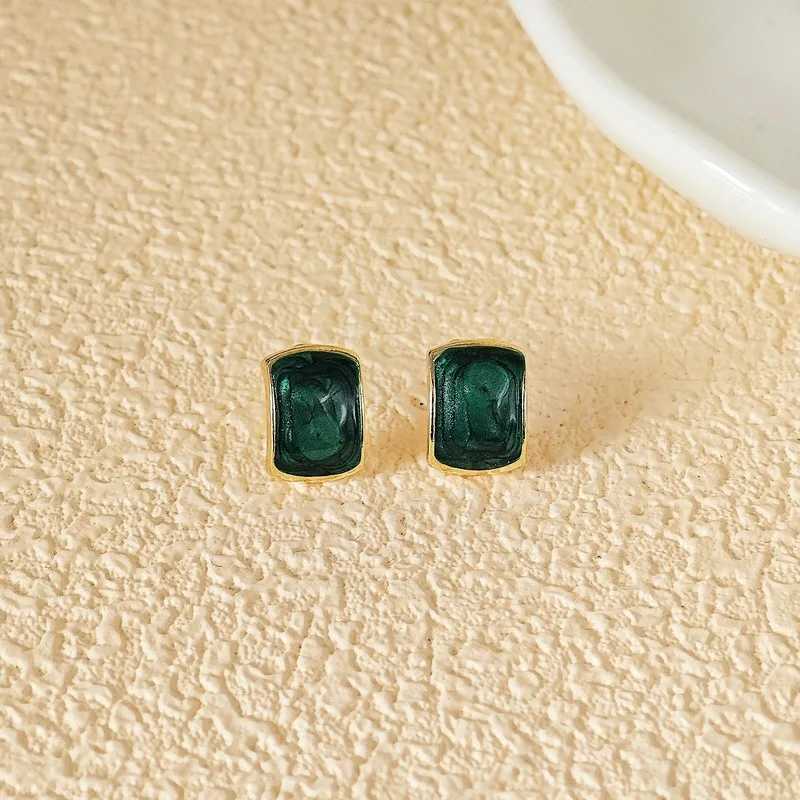 Trendy Chic Enamel C-shaped Womens Stud Earrings Red Green Pink Color Small Earrings for Girls aretes de mujer 2025 new in M250630