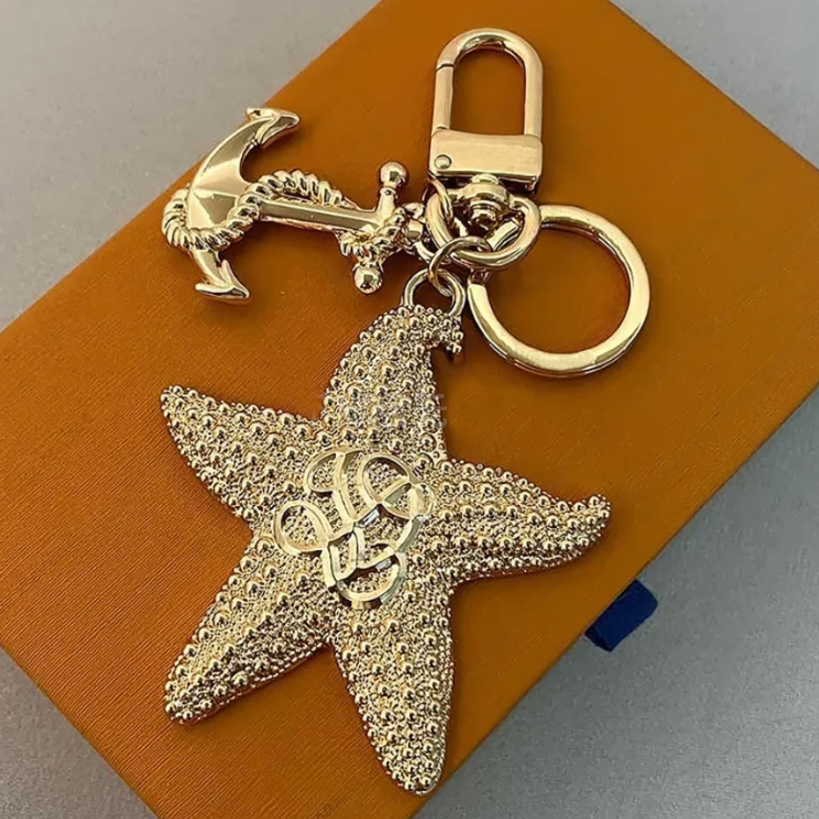 Brand Designer Keychain Starfish Bag Charm For Women Luxury Breeze Keychain Gold Color Designers Keyring Clover Purse Charm gift