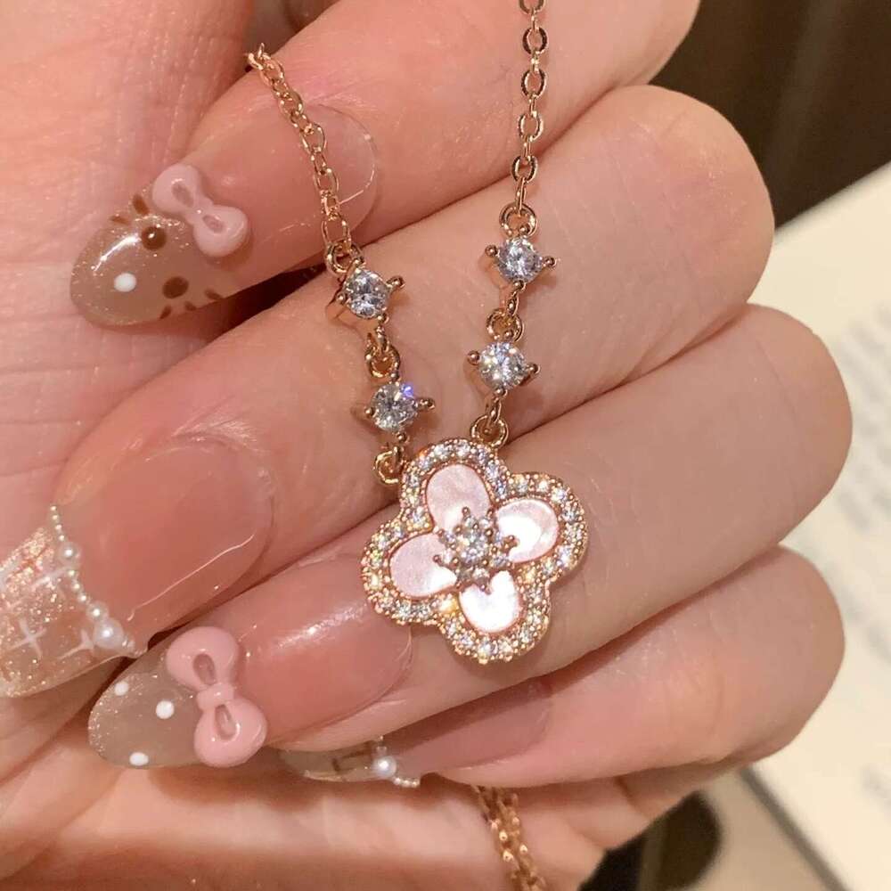 Rose Gold Tone Four Leaf Clover Necklace Luxury Jewelry Set French Sweet Moissanite Chain High-end Designer Bracelet For Women Adjustable Multiple sty