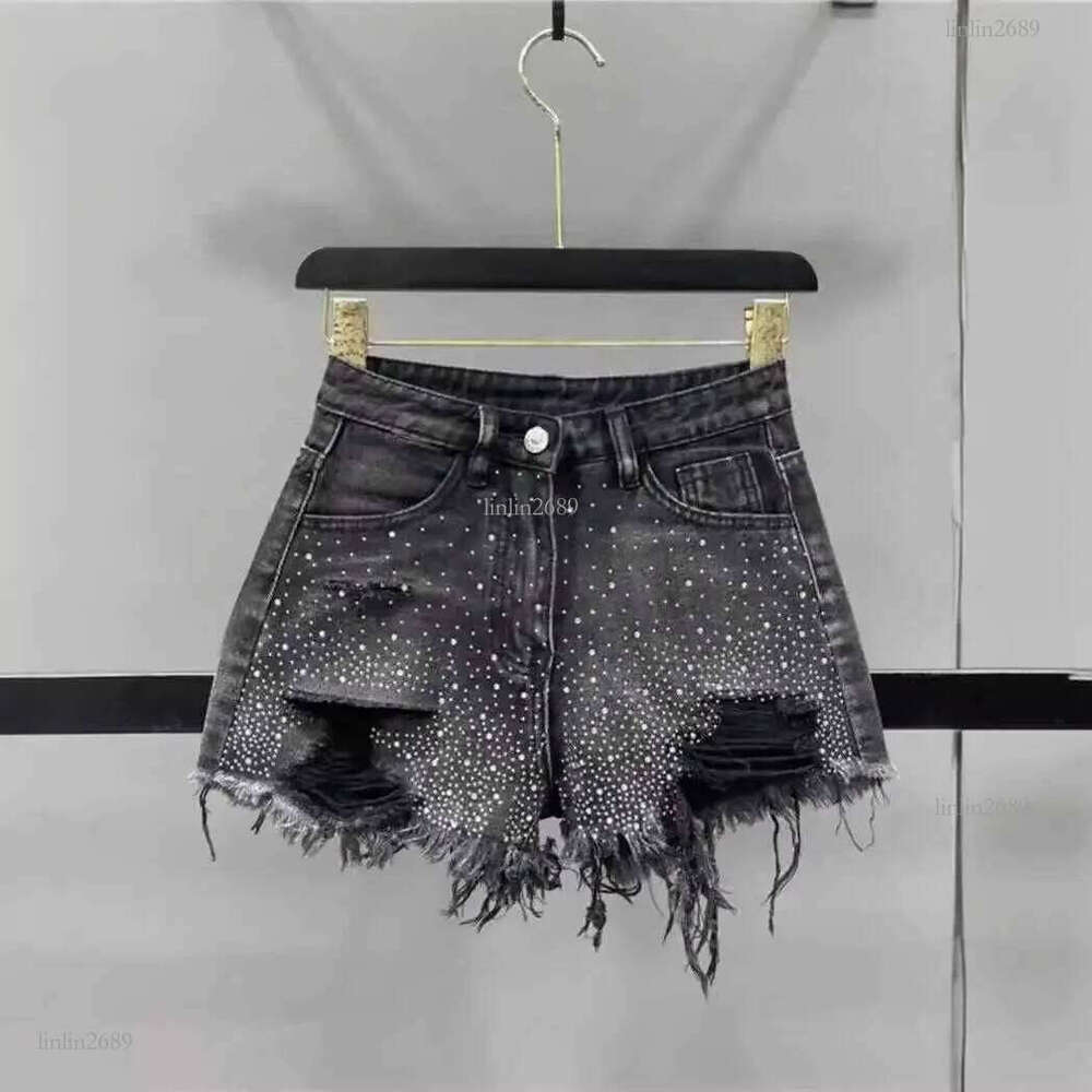 Womens 2025 Summer New High Waist Denim Shorts with Broken Holes and Wide Legs Hot Pants Jean ShortsX241230